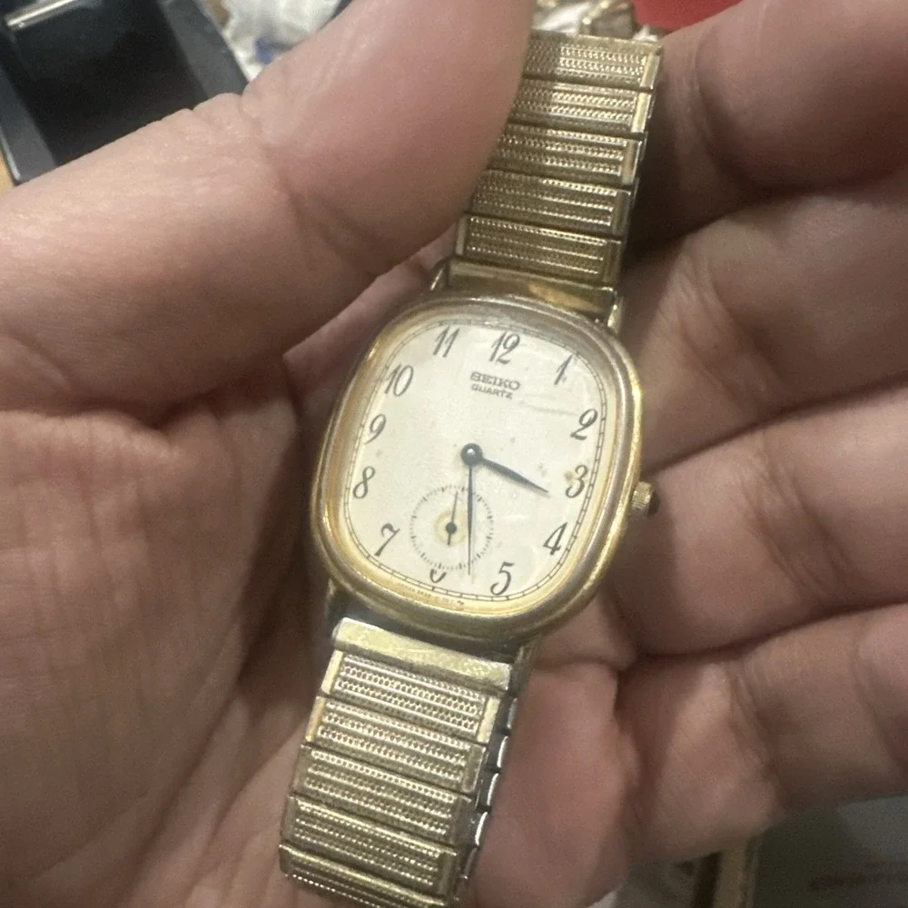 Working Vintage Seiko 2628-5029 Men's Watch Quartz Gold Tone 28.5mm Rare Runs